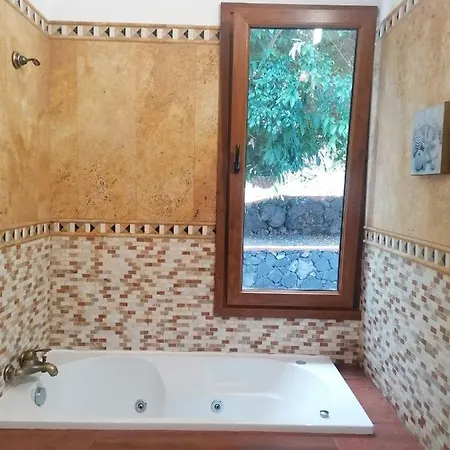 Casa Amagante, En Hoyo De Prázdninový dům